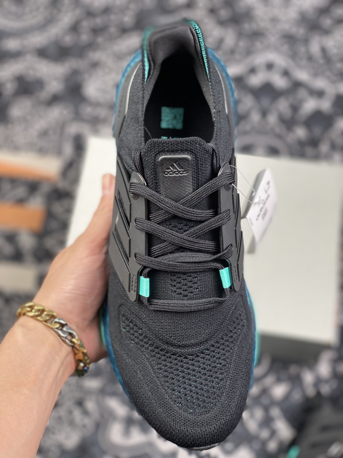 240 2022新版 adidas Ultra Boost 以编织纱网代替TPU材质GX5564