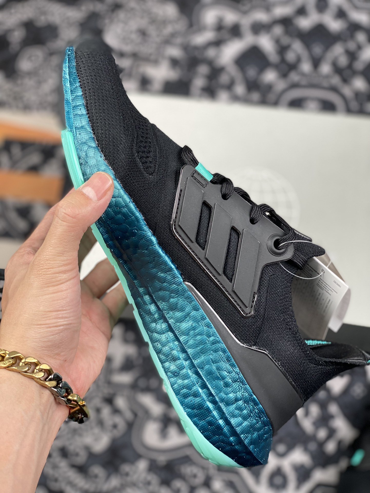 240 2022新版 adidas Ultra Boost 以编织纱网代替TPU材质GX5564