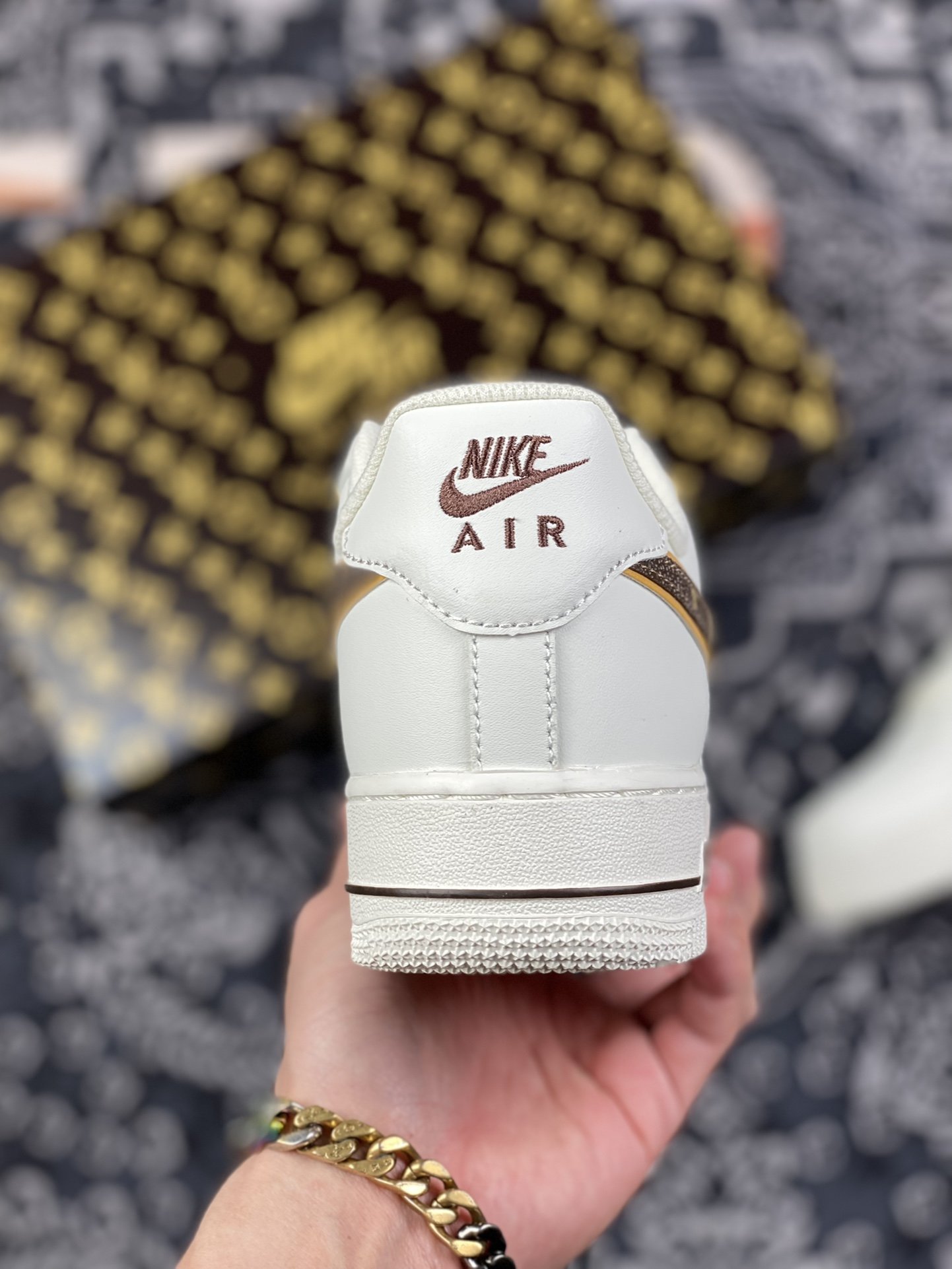 240 1V x Nike Air Force 1 Low 联名老花小钩原楦头原纸板KV3696-880