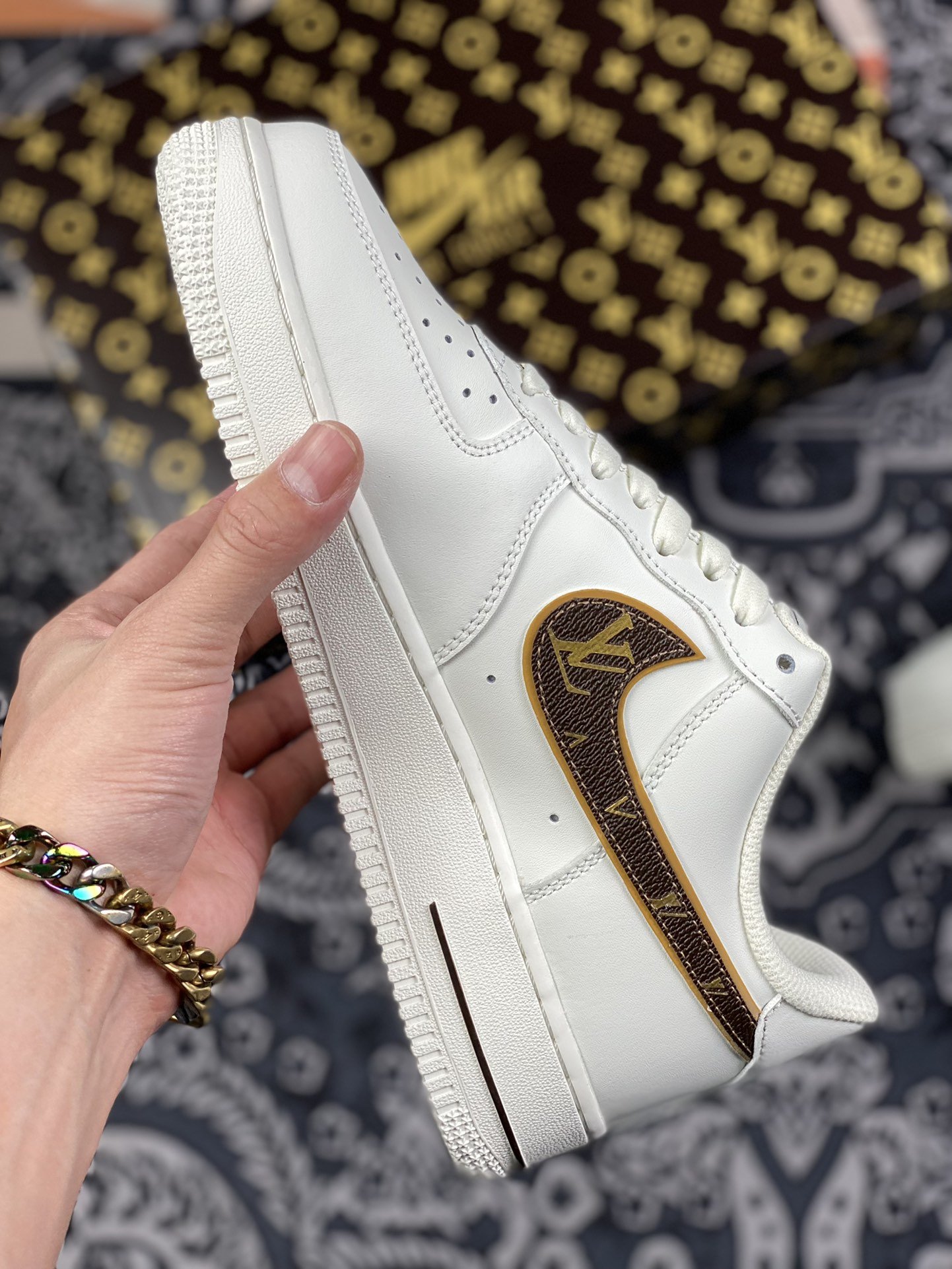 240 1V x Nike Air Force 1 Low 联名老花小钩原楦头原纸板KV3696-880