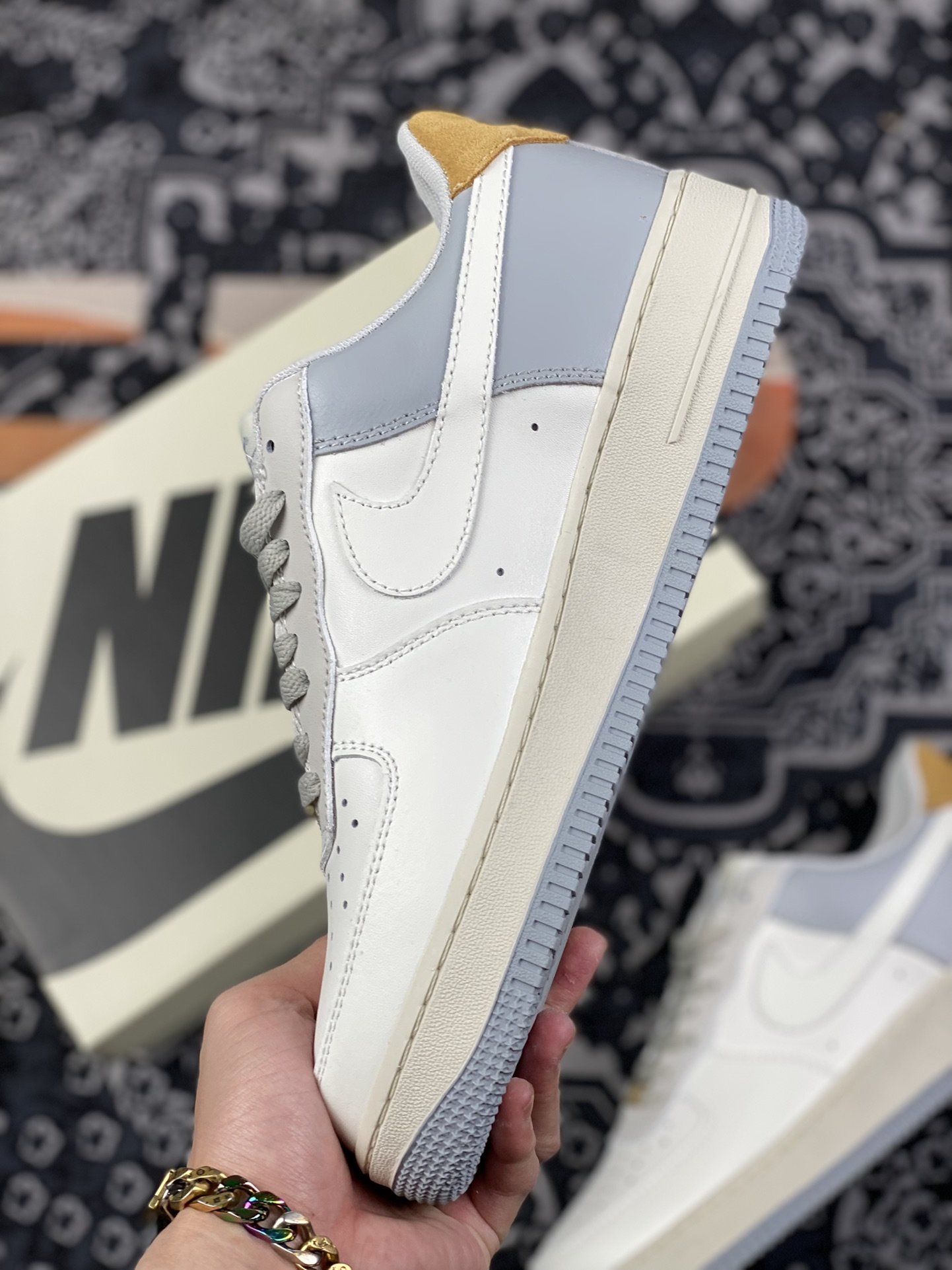 220 Air Force 1 ’07 Low 米灰原楦头原纸板CW2288-702