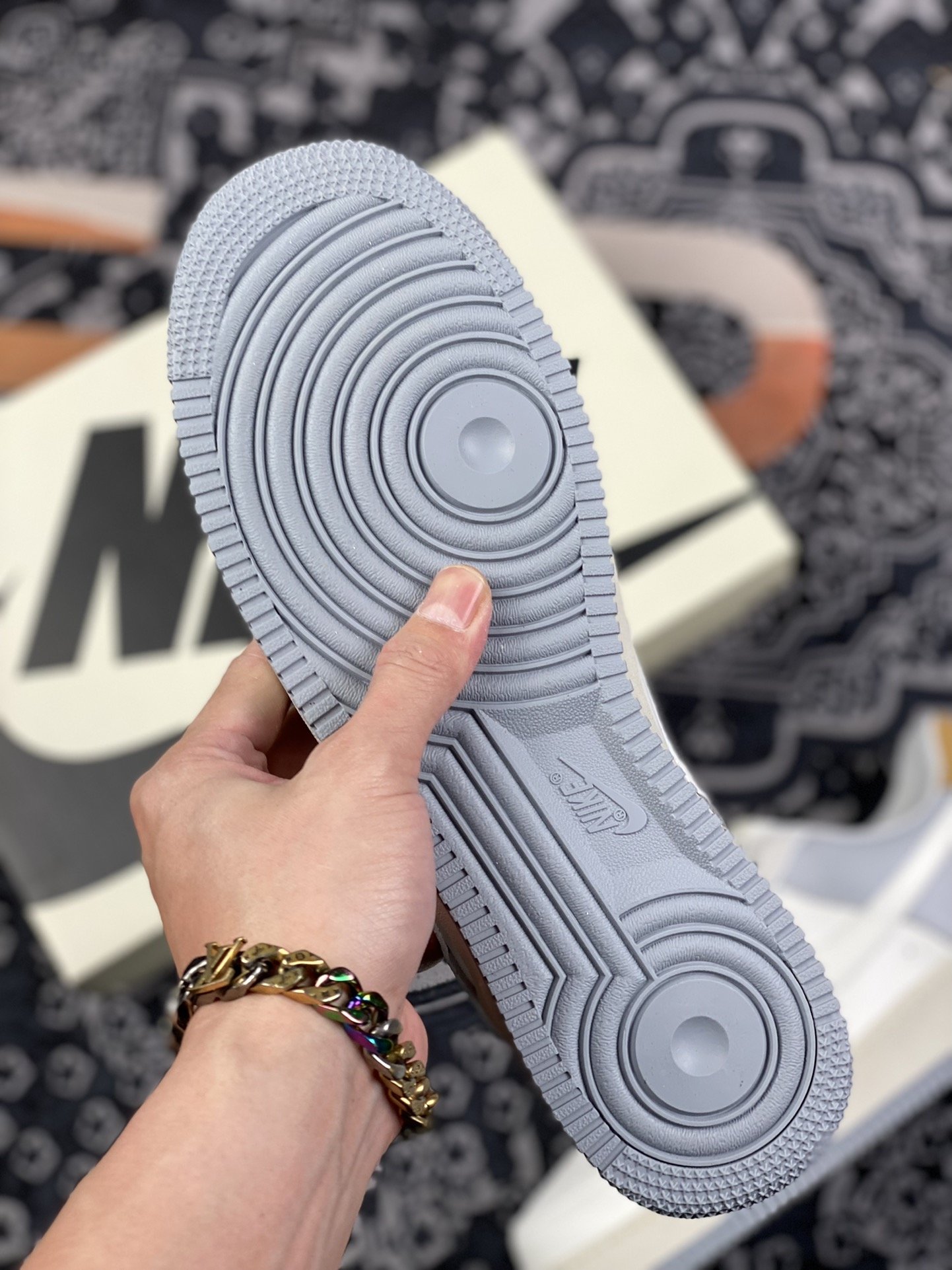 220 Air Force 1 ’07 Low 米灰原楦头原纸板CW2288-702