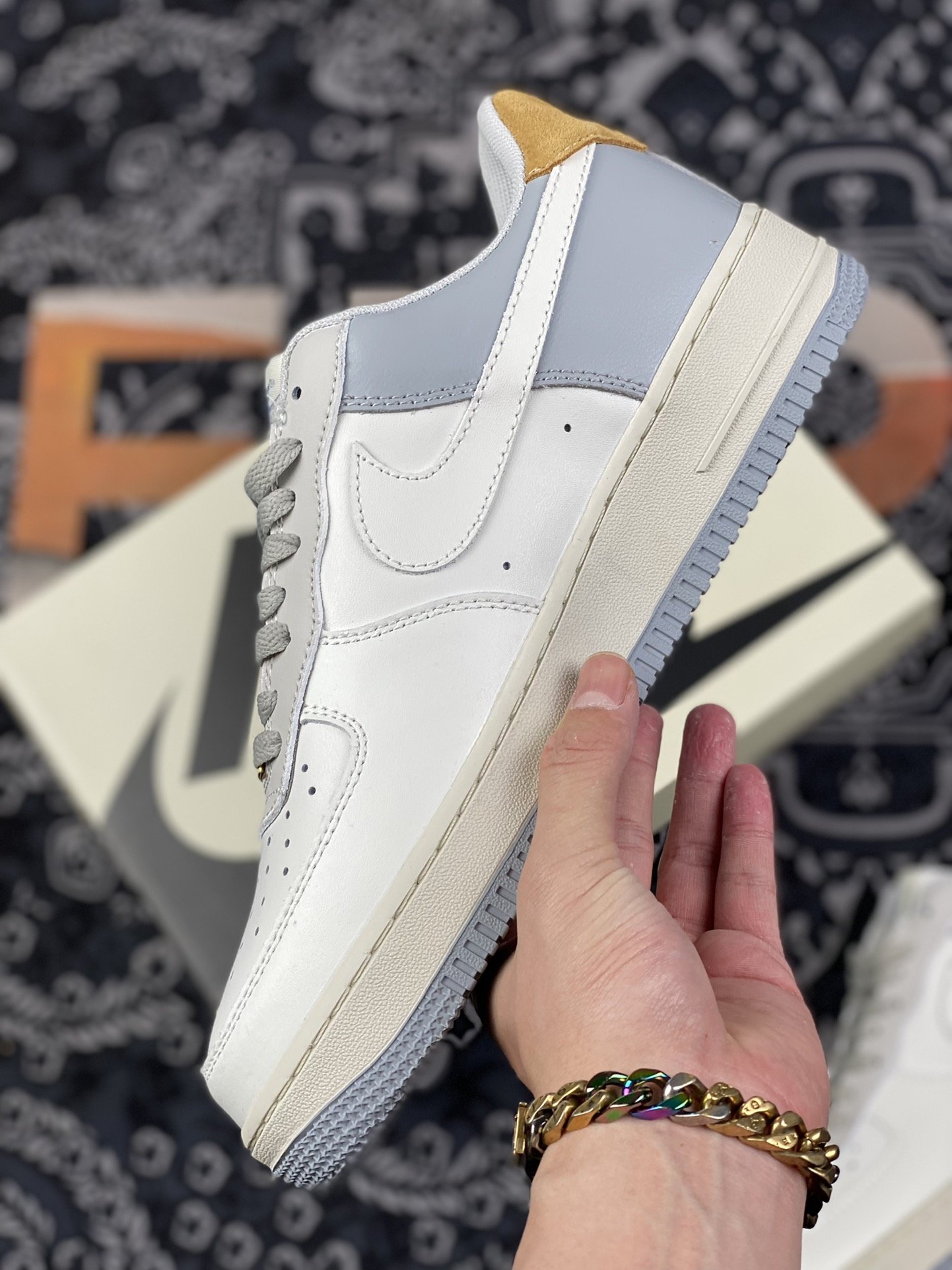 220 Air Force 1 ’07 Low 米灰原楦头原纸板CW2288-702