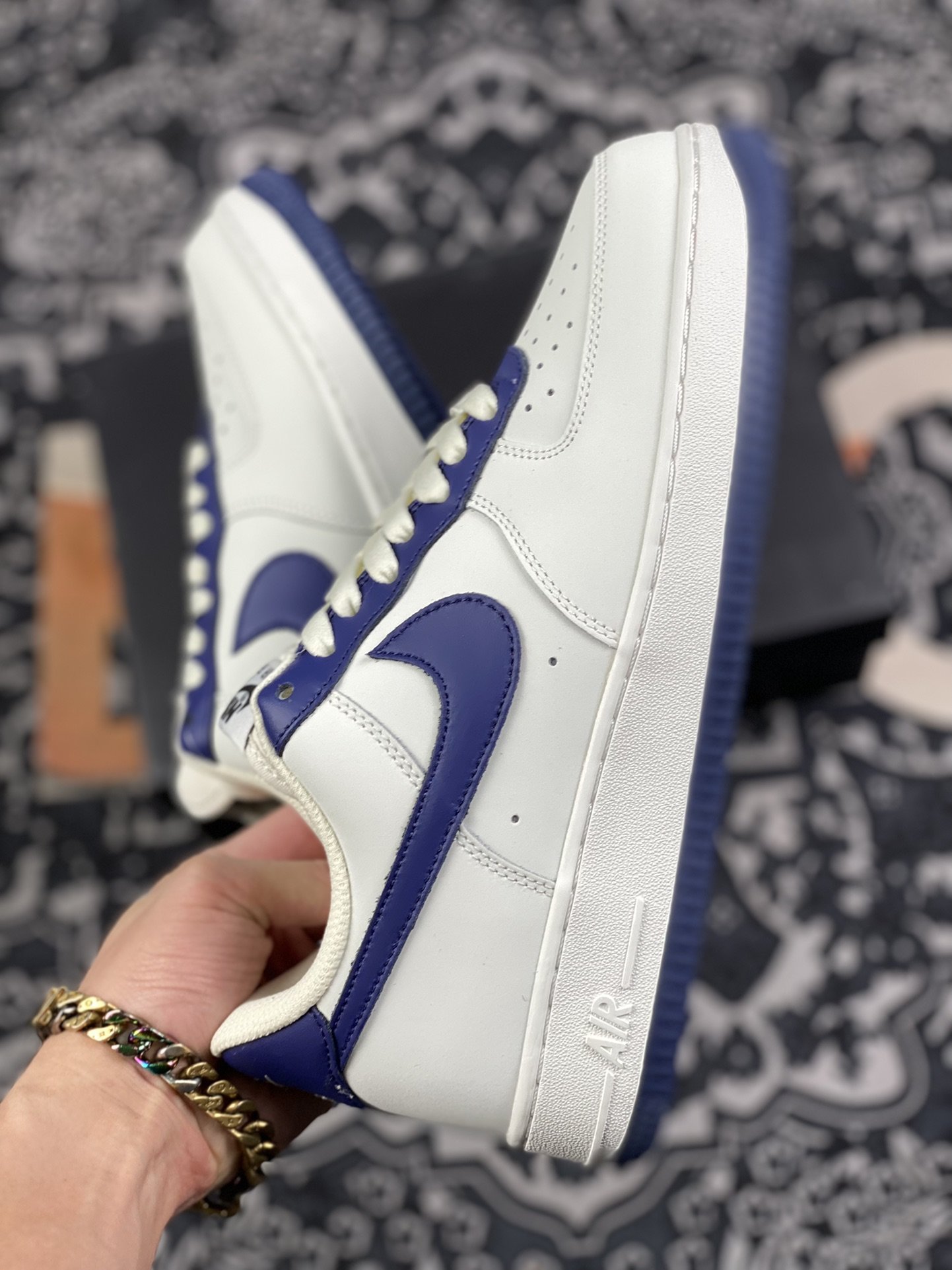 220 白蓝 官方爆款定制 空军一号AF1复古休闲运动板鞋 Air Force 1 内置蜂窝缓震气垫AL2236-106