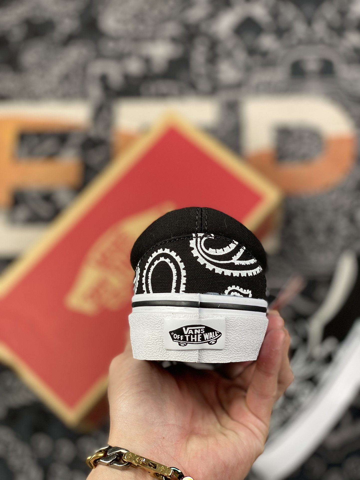 160 vans Slip-On 一脚蹬黑白涂鸦50周年腰果花帆布硫化板鞋