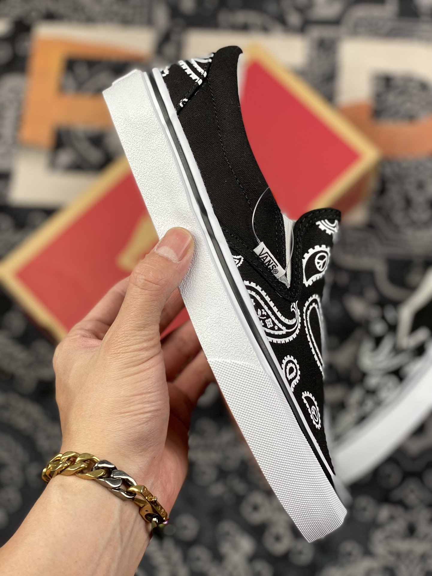 160 vans Slip-On 一脚蹬黑白涂鸦50周年腰果花帆布硫化板鞋