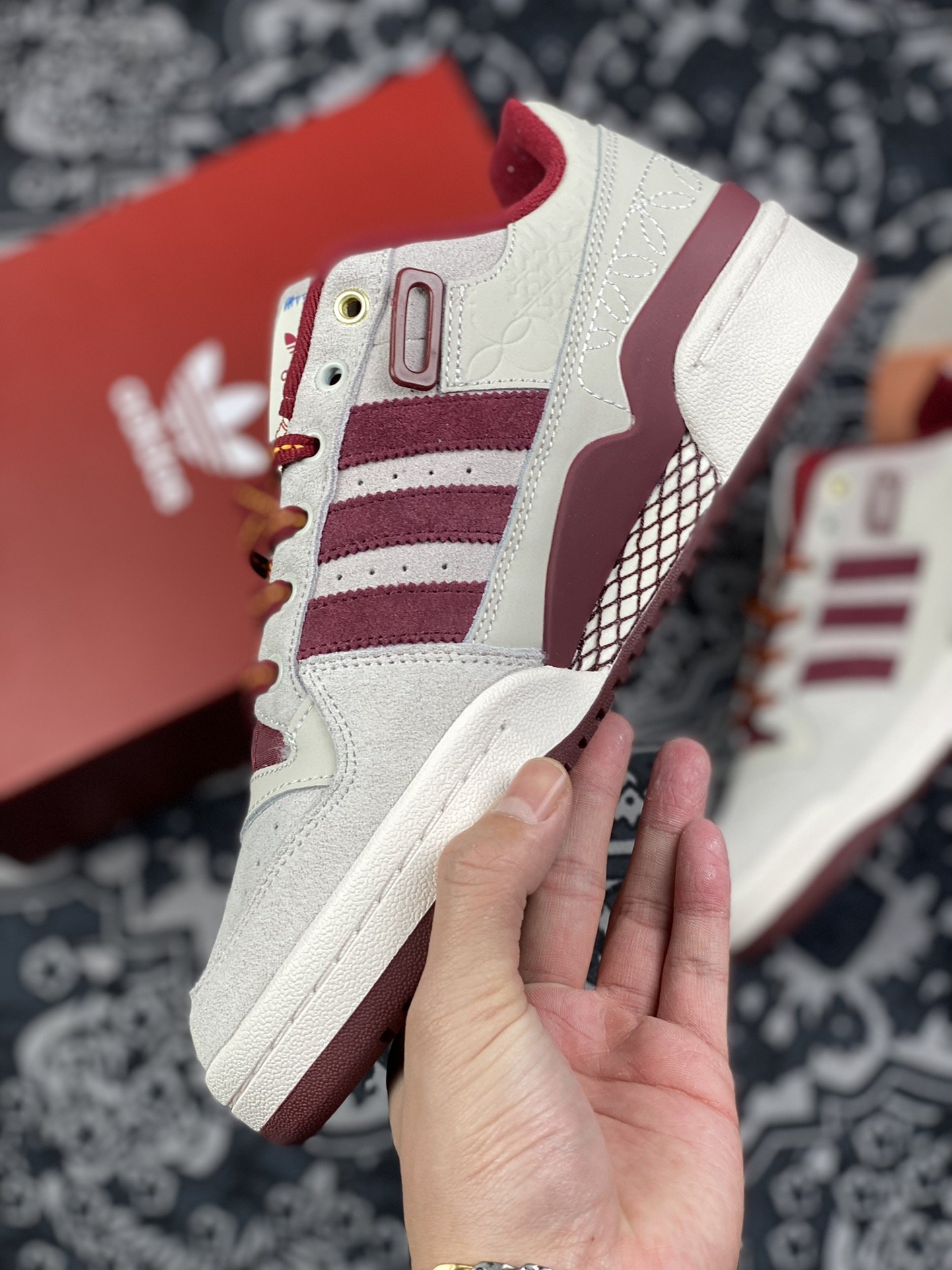 240 adidas Originals Forum CNY 中国虎年限定  GX8866