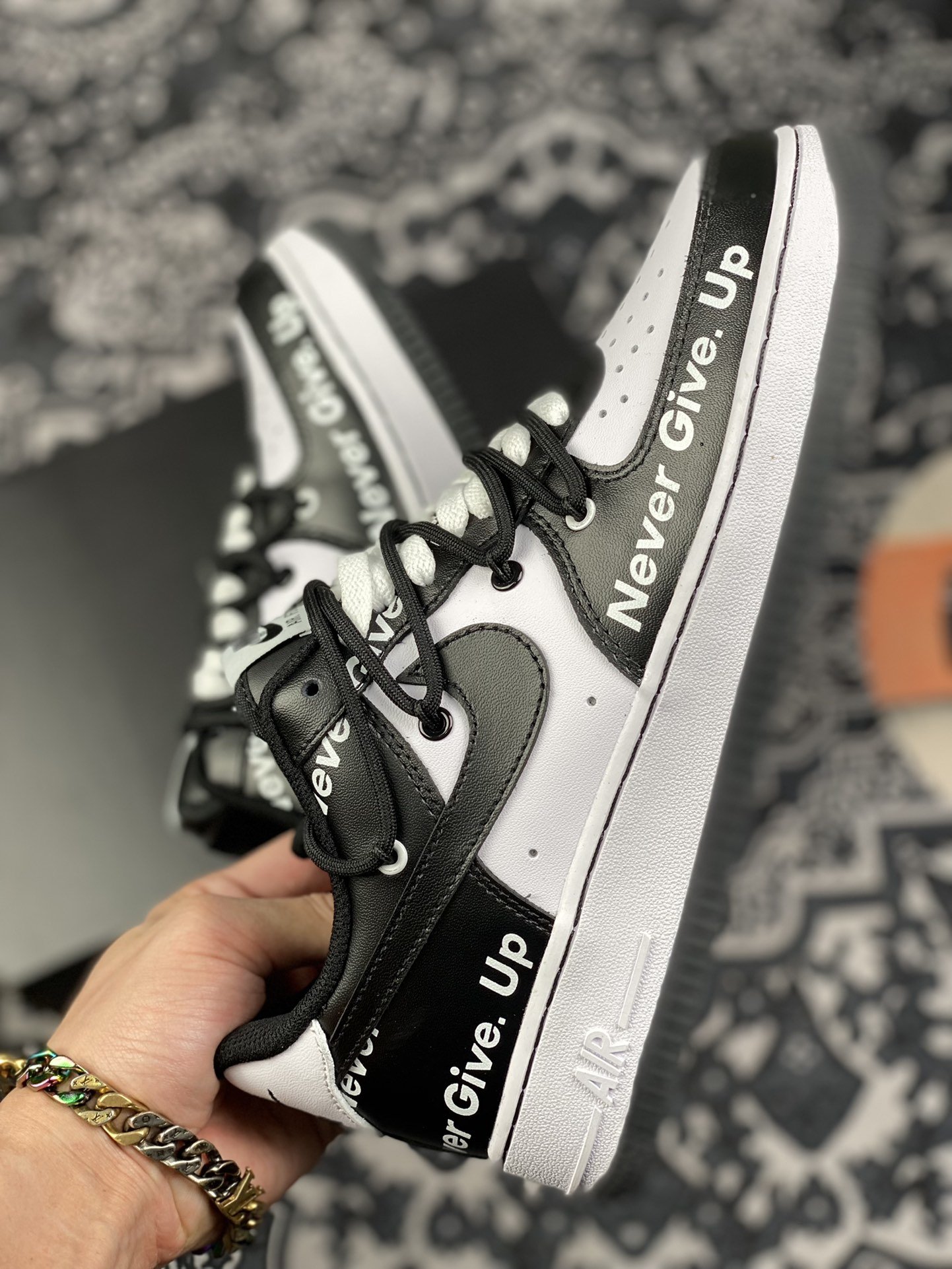 240 Nike Air Force 1 React LV8 字母黑白 1724-104