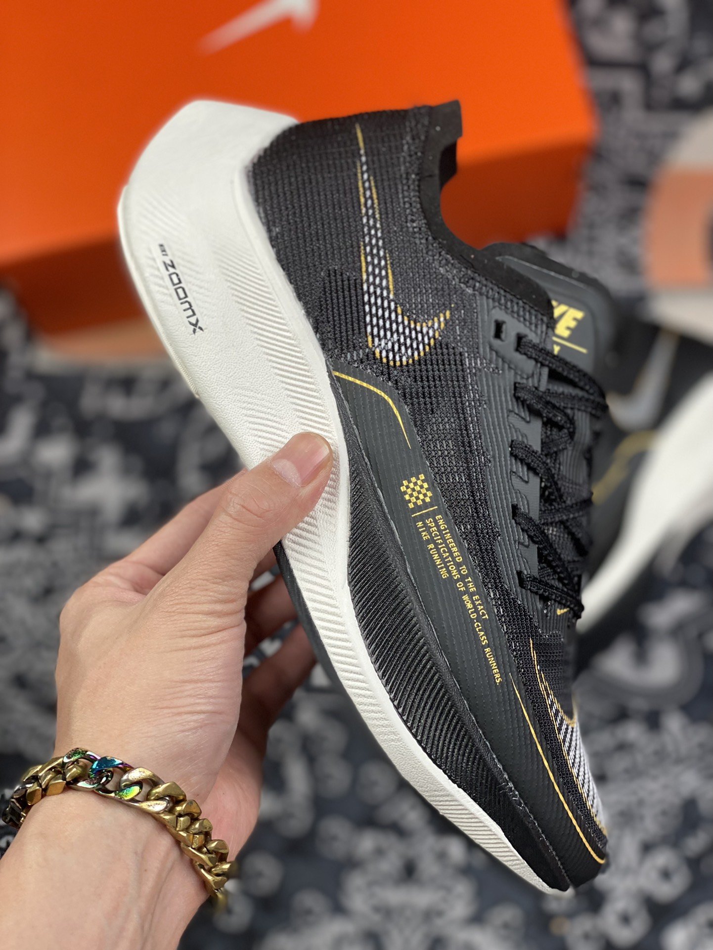 220 Nike ZoomX Vaporfly Next% 马拉松跑步鞋 二代 CU4111-001