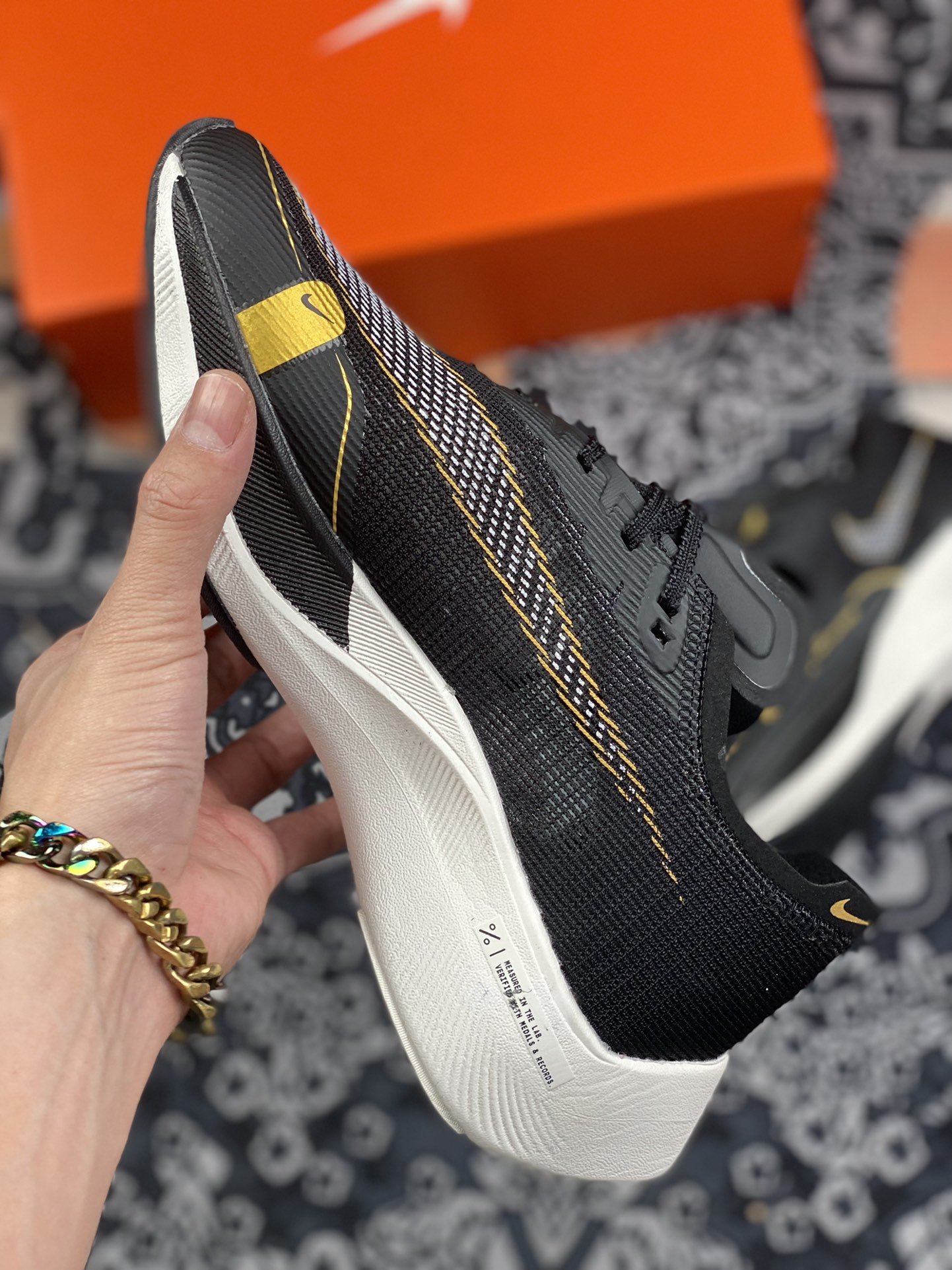 220 Nike ZoomX Vaporfly Next% 马拉松跑步鞋 二代 CU4111-001