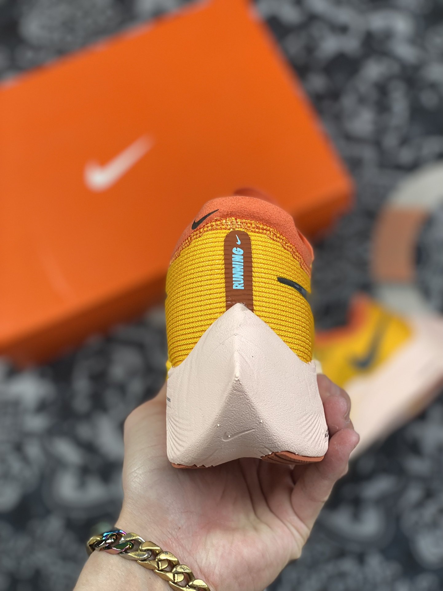220 Nike ZoomX Vaporfly Next% 马拉松跑步鞋 二代 DO2408-739