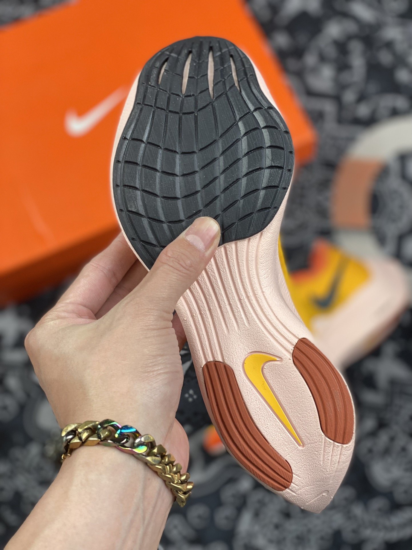 220 Nike ZoomX Vaporfly Next% 马拉松跑步鞋 二代 DO2408-739