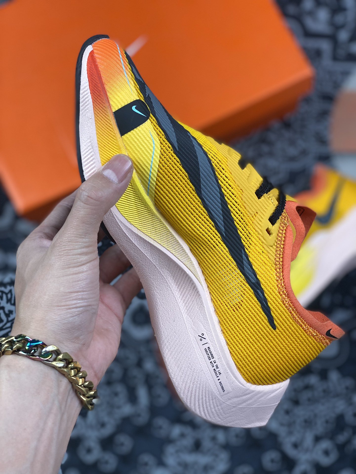 220 Nike ZoomX Vaporfly Next% 马拉松跑步鞋 二代 DO2408-739