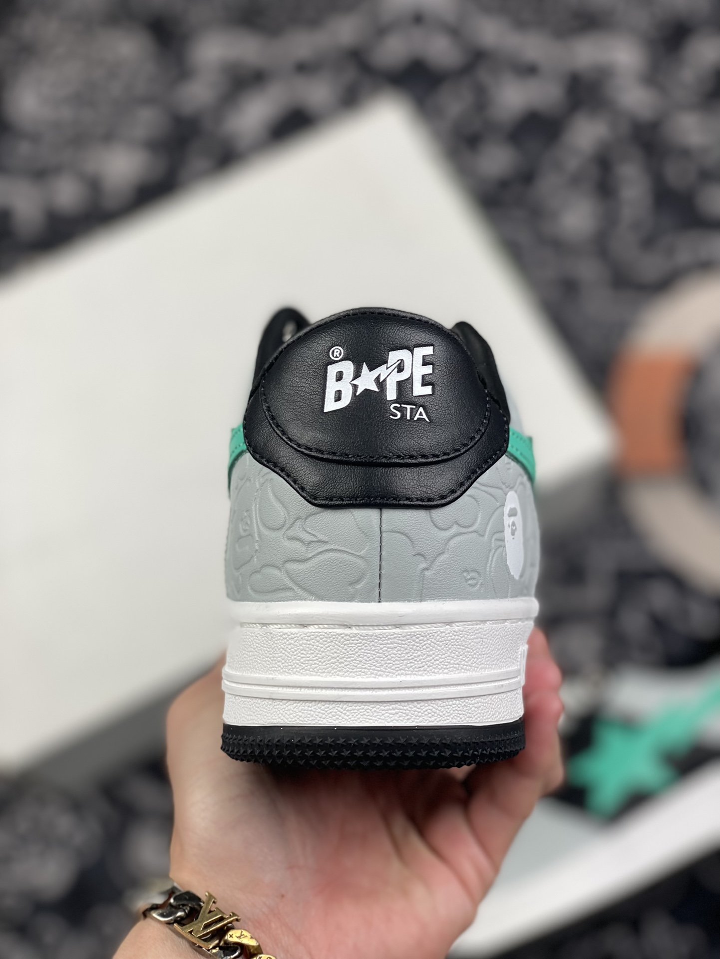 380 潮流教父nigo品牌 王源同款 Bape Sta “Tokyo” 黑灰绿OZXSH191002MH