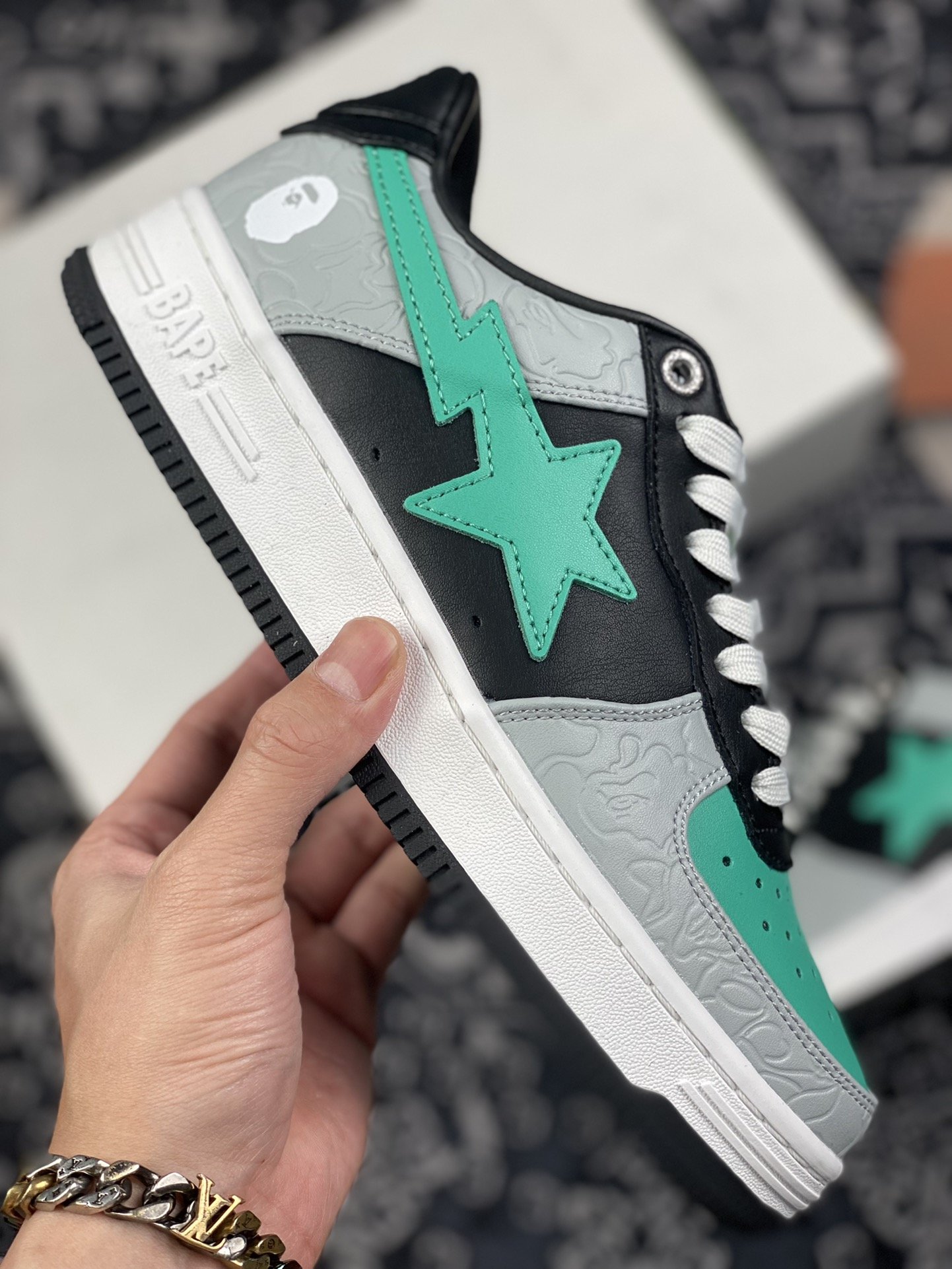 380 潮流教父nigo品牌 王源同款 Bape Sta “Tokyo” 黑灰绿OZXSH191002MH