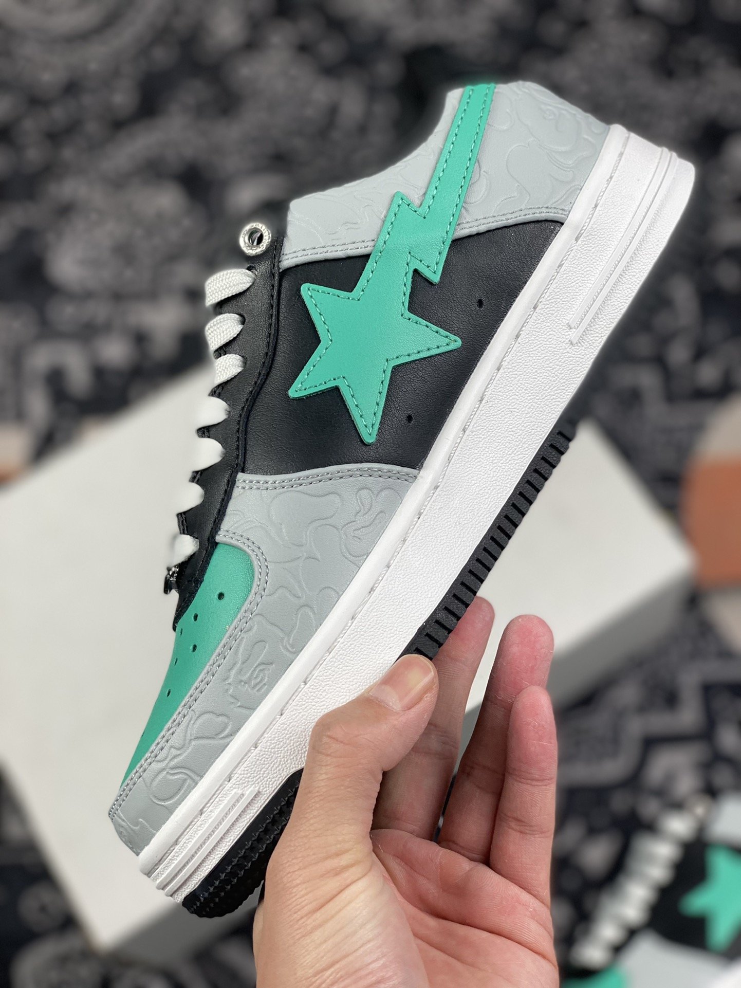 380 潮流教父nigo品牌 王源同款 Bape Sta “Tokyo” 黑灰绿OZXSH191002MH