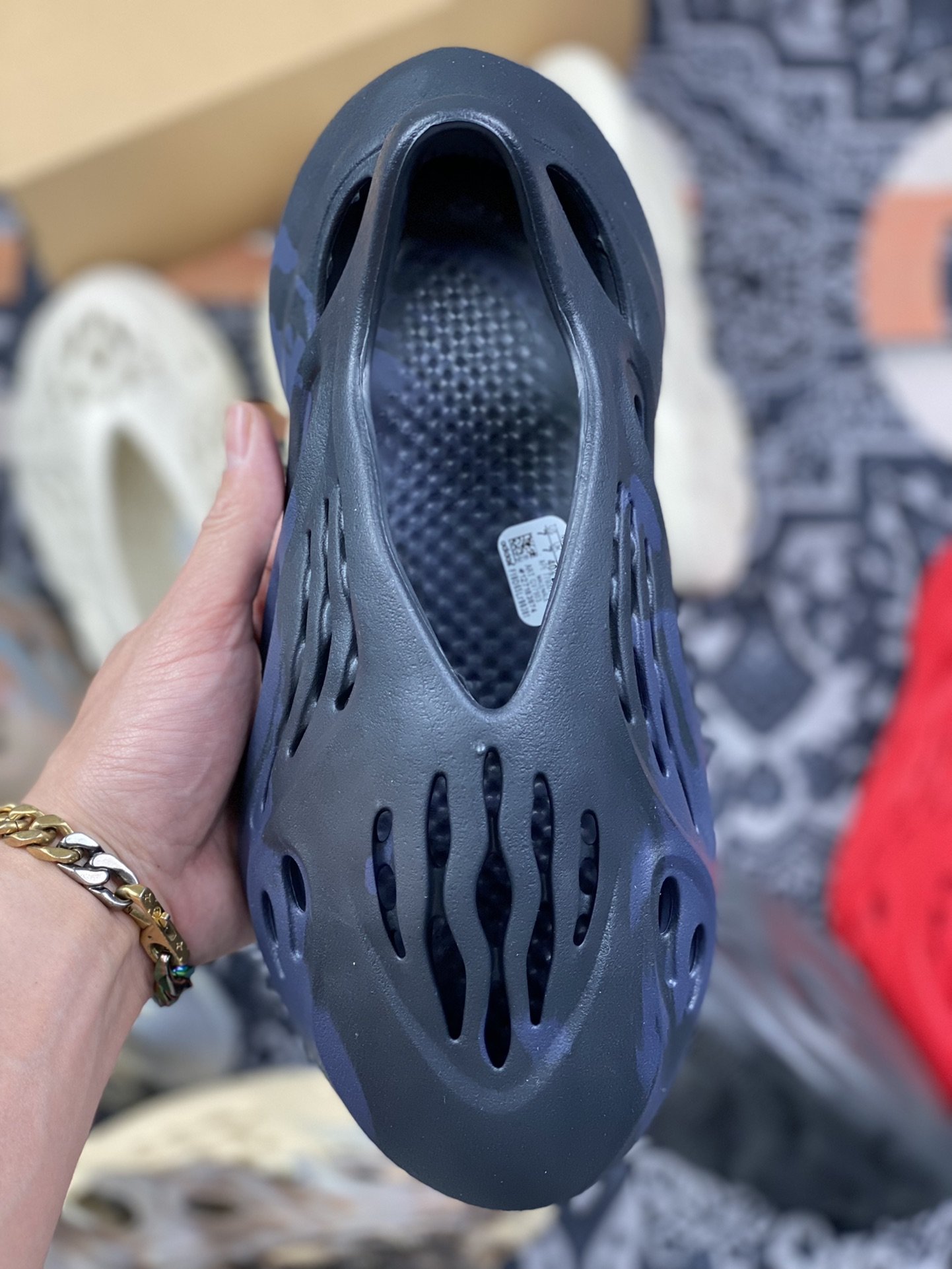 180 adidas Yeezy Foam Runner “Mineral Blue”矿物蓝 午夜蓝 油画 洞洞鞋 GV7903