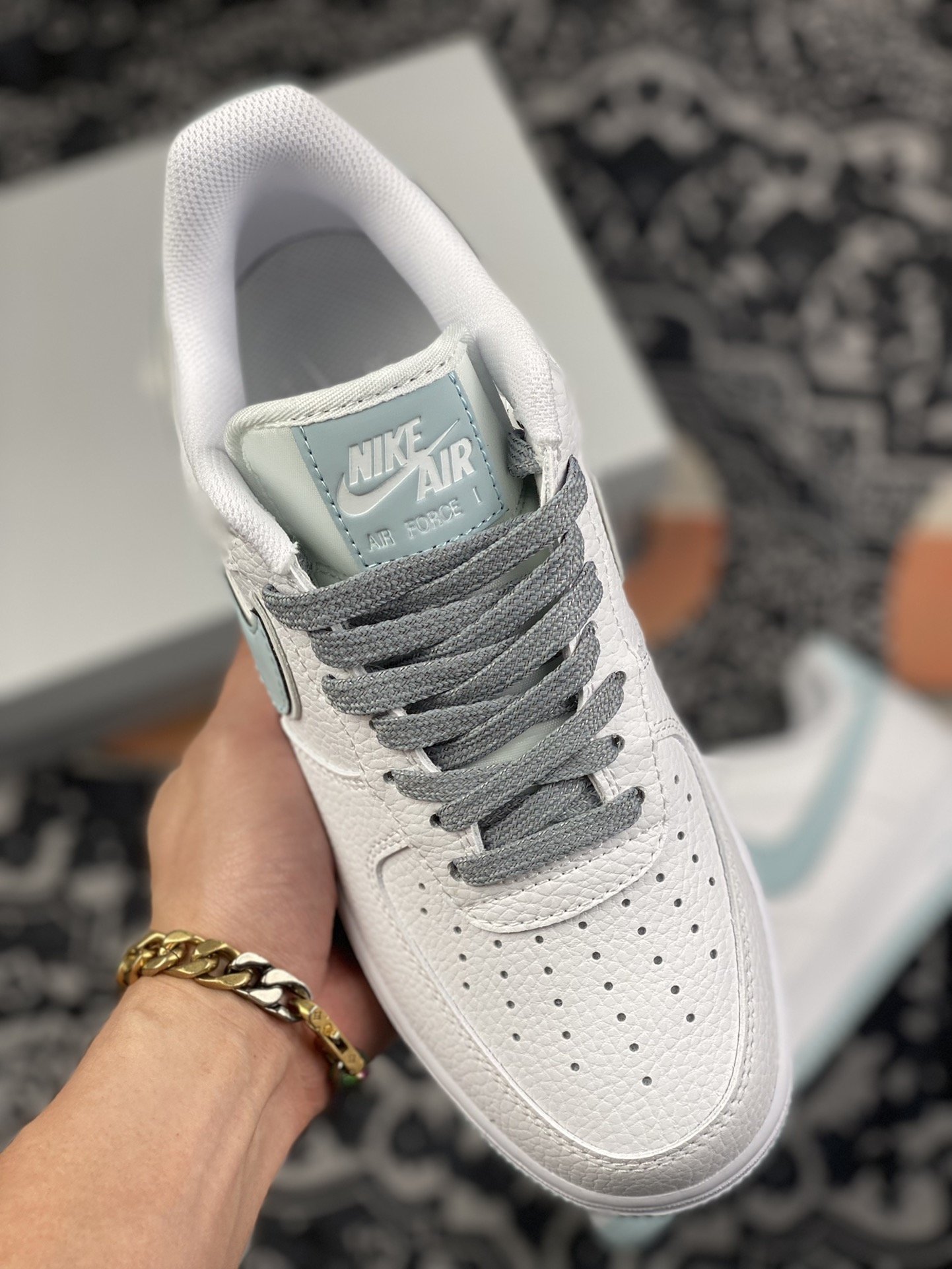 220 Nike Air Force 1 Low ’07 冰蓝满天星低帮空军一号休闲板鞋  AQ2566-201