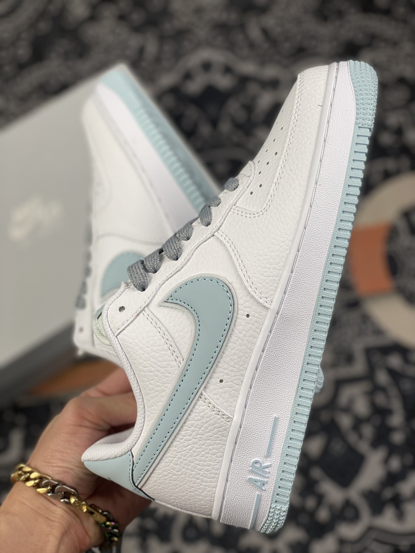 220 Nike Air Force 1 Low ’07 冰蓝满天星低帮空军一号休闲板鞋  AQ2566-201