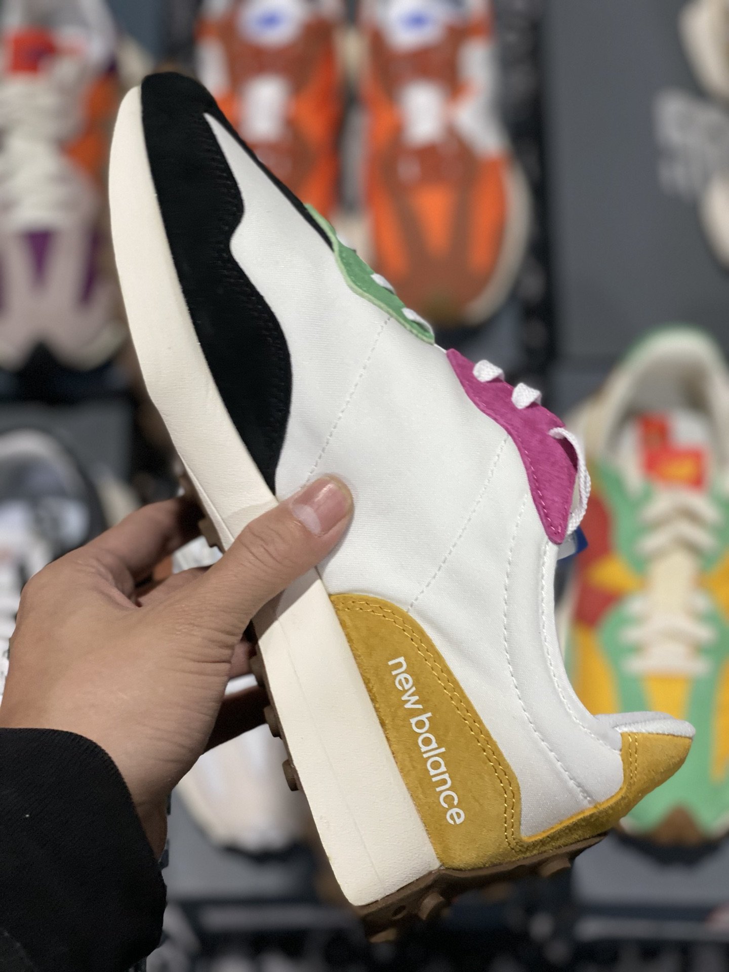 240 甄选 莞顶NB327 复古跑鞋 白彩虹