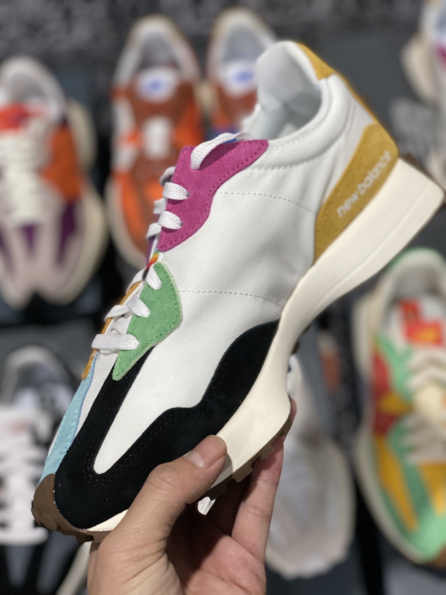 240 甄选 莞顶NB327 复古跑鞋 白彩虹