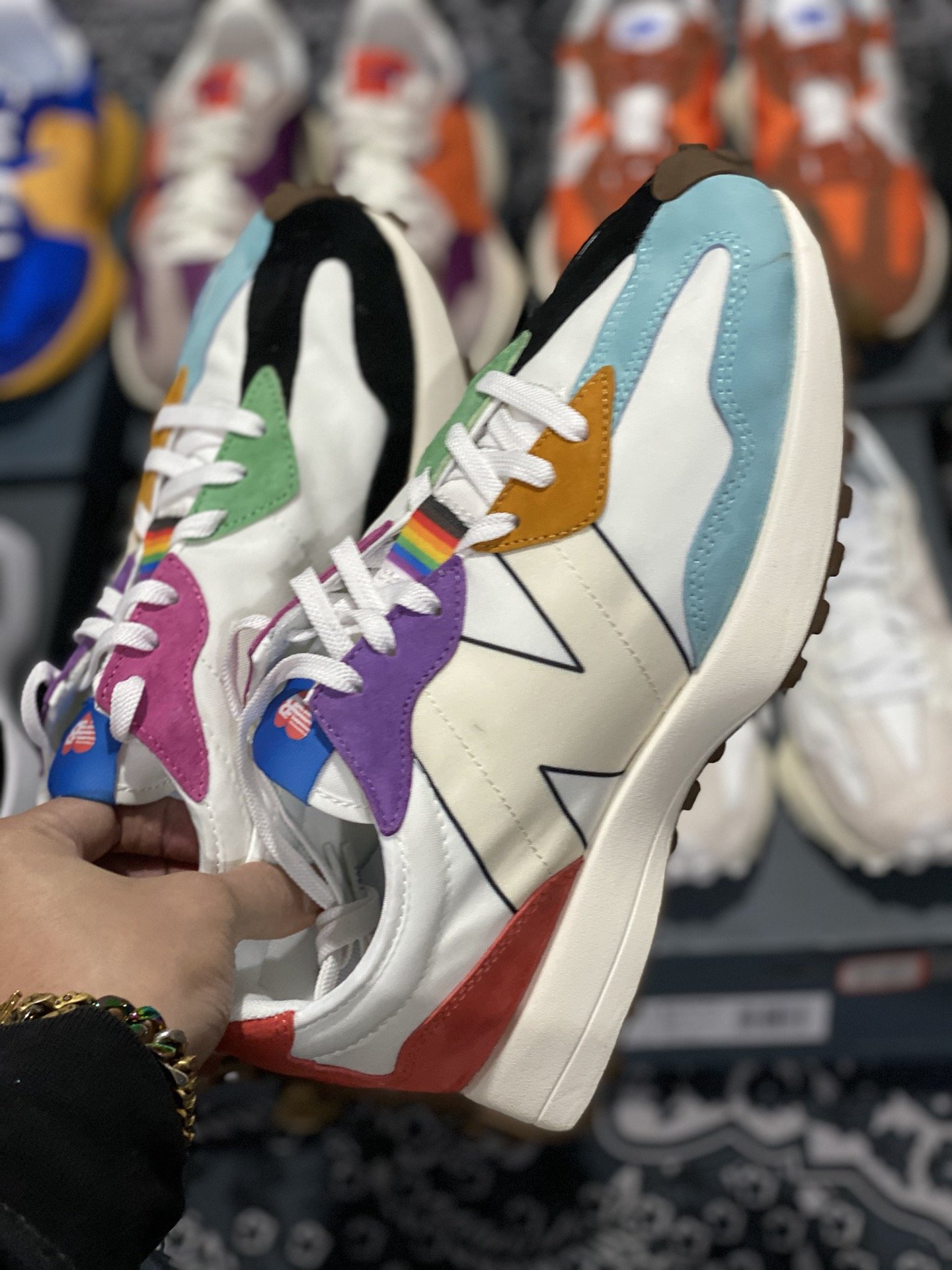 240 甄选 莞顶NB327 复古跑鞋 白彩虹