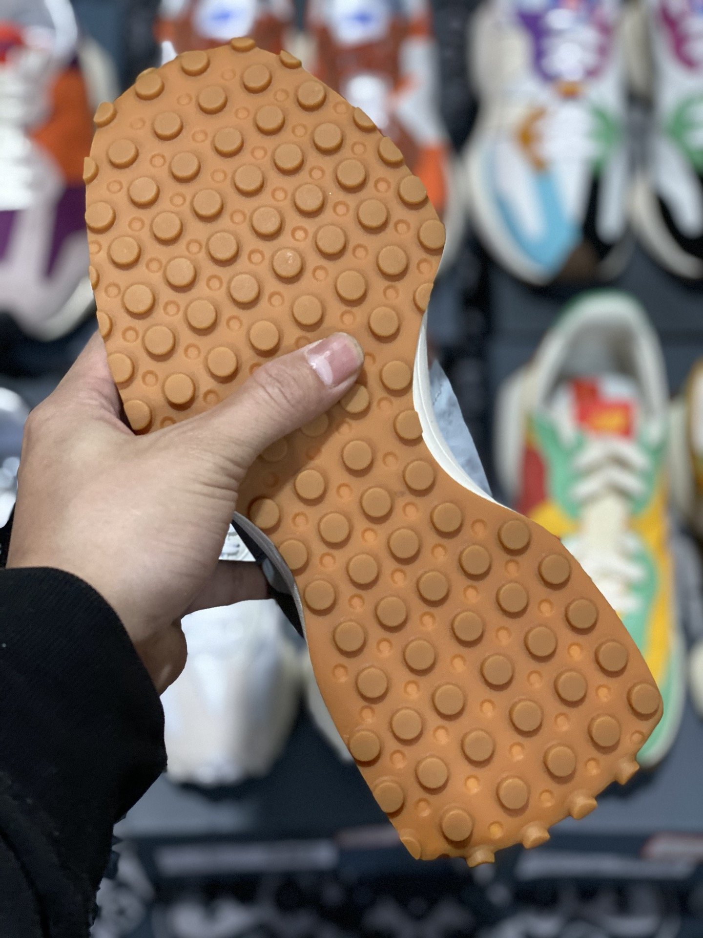 240 甄选 莞顶NB327 复古跑鞋 灰棕