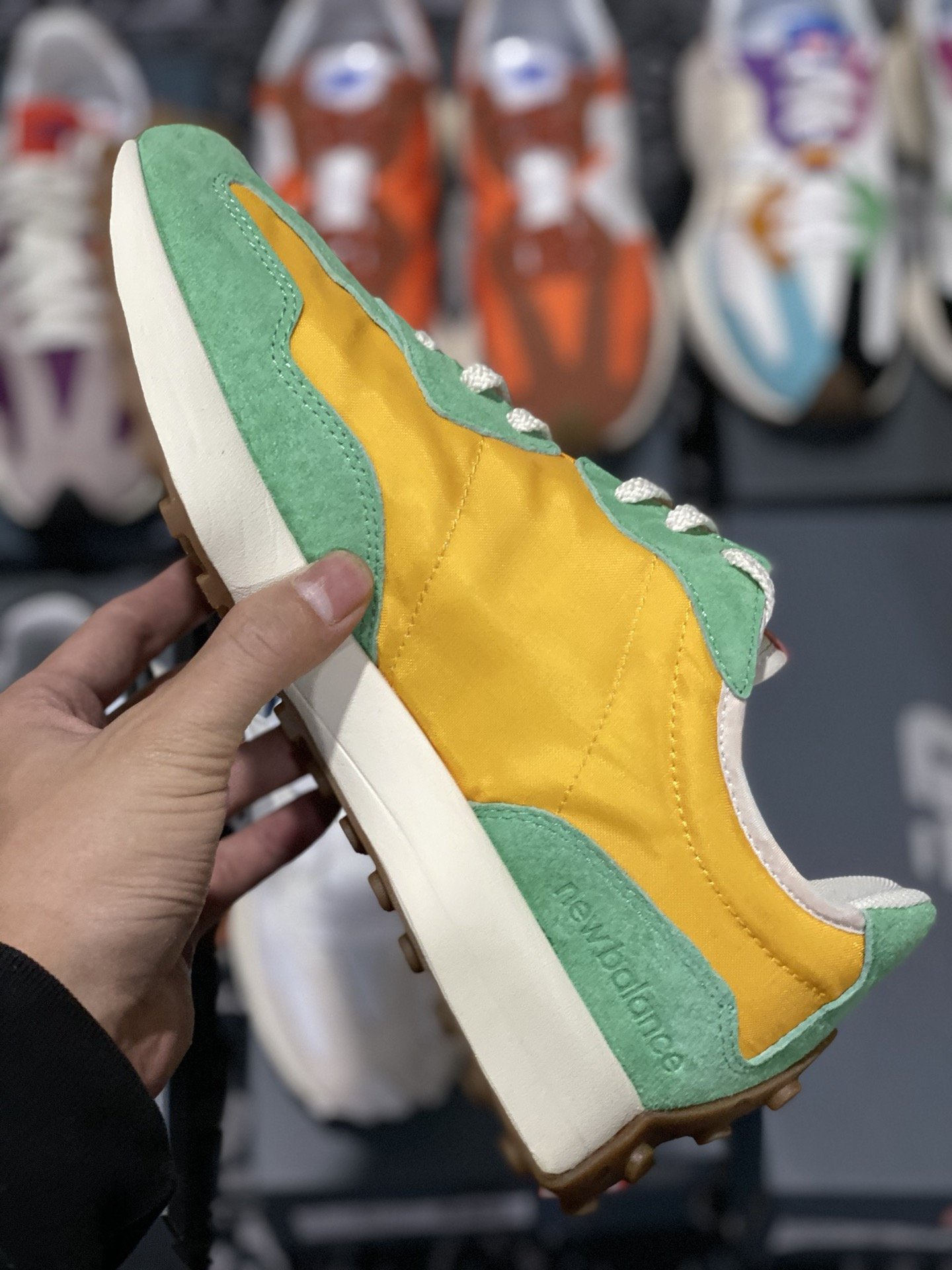 240  莞顶NB327 复古跑鞋 绿黄