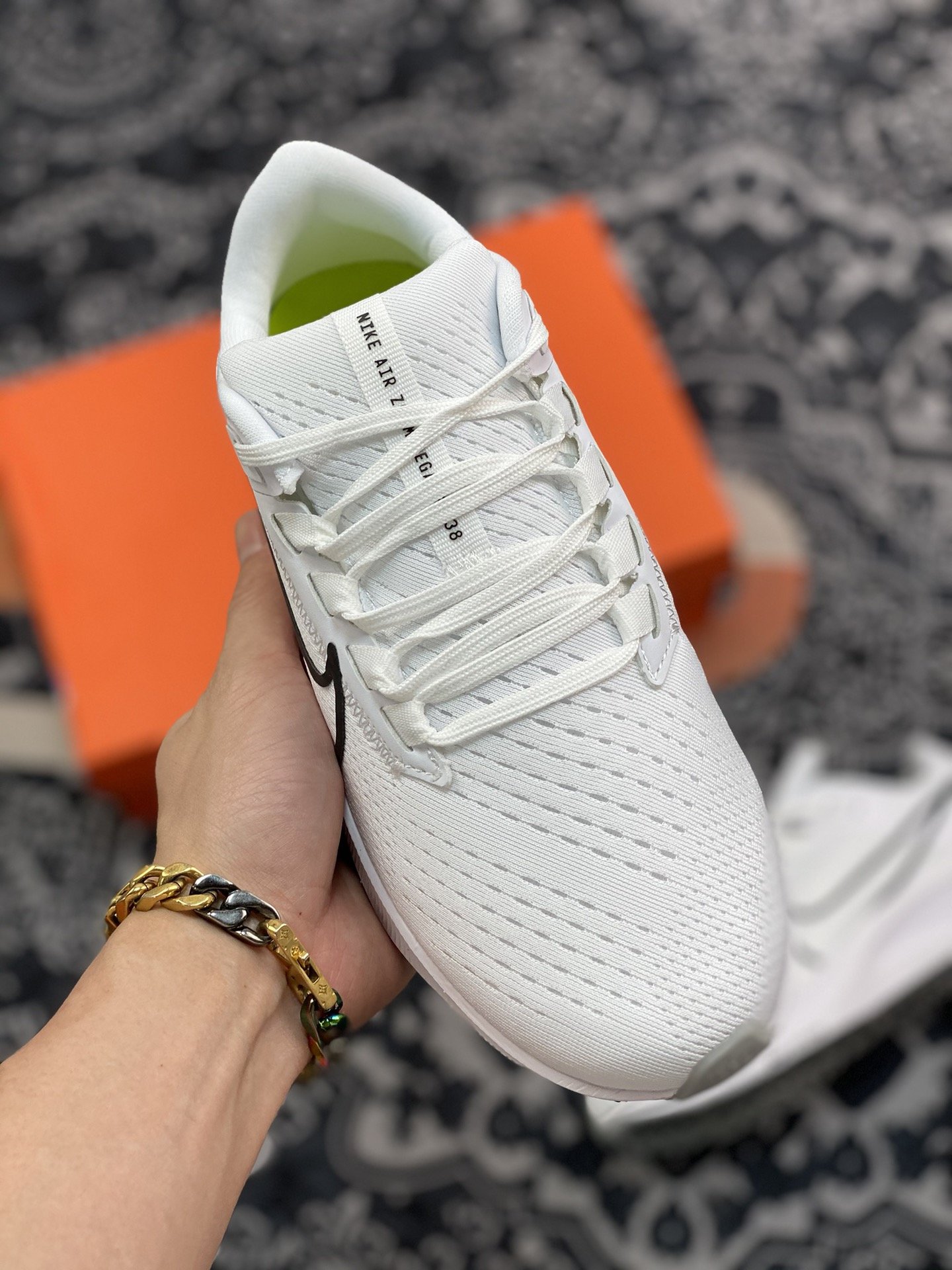 180 Nike Air Zoom Pegasus 38 飞马登月38代跑步鞋 CW7356-100