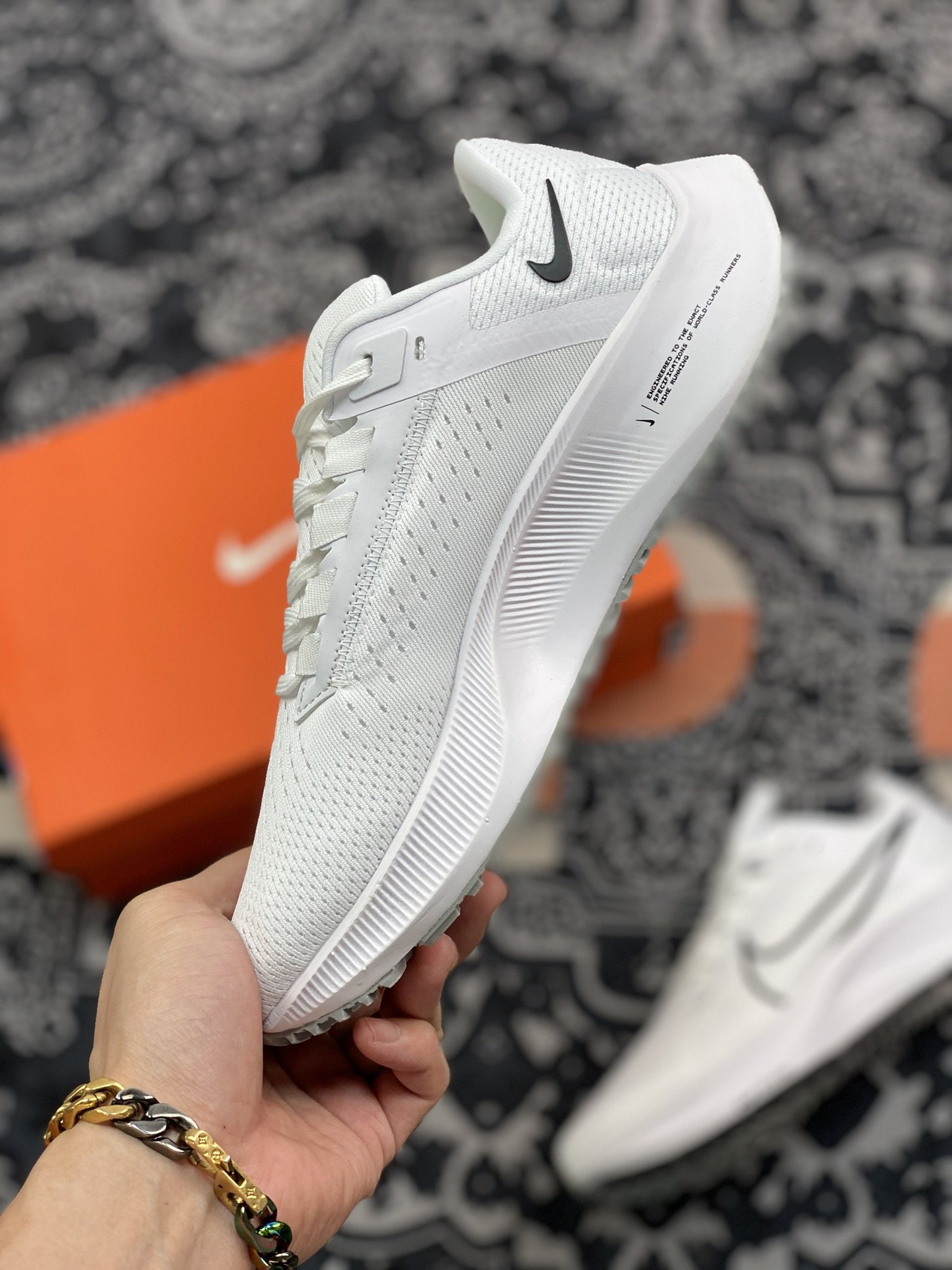 180 Nike Air Zoom Pegasus 38 飞马登月38代跑步鞋 CW7356-100