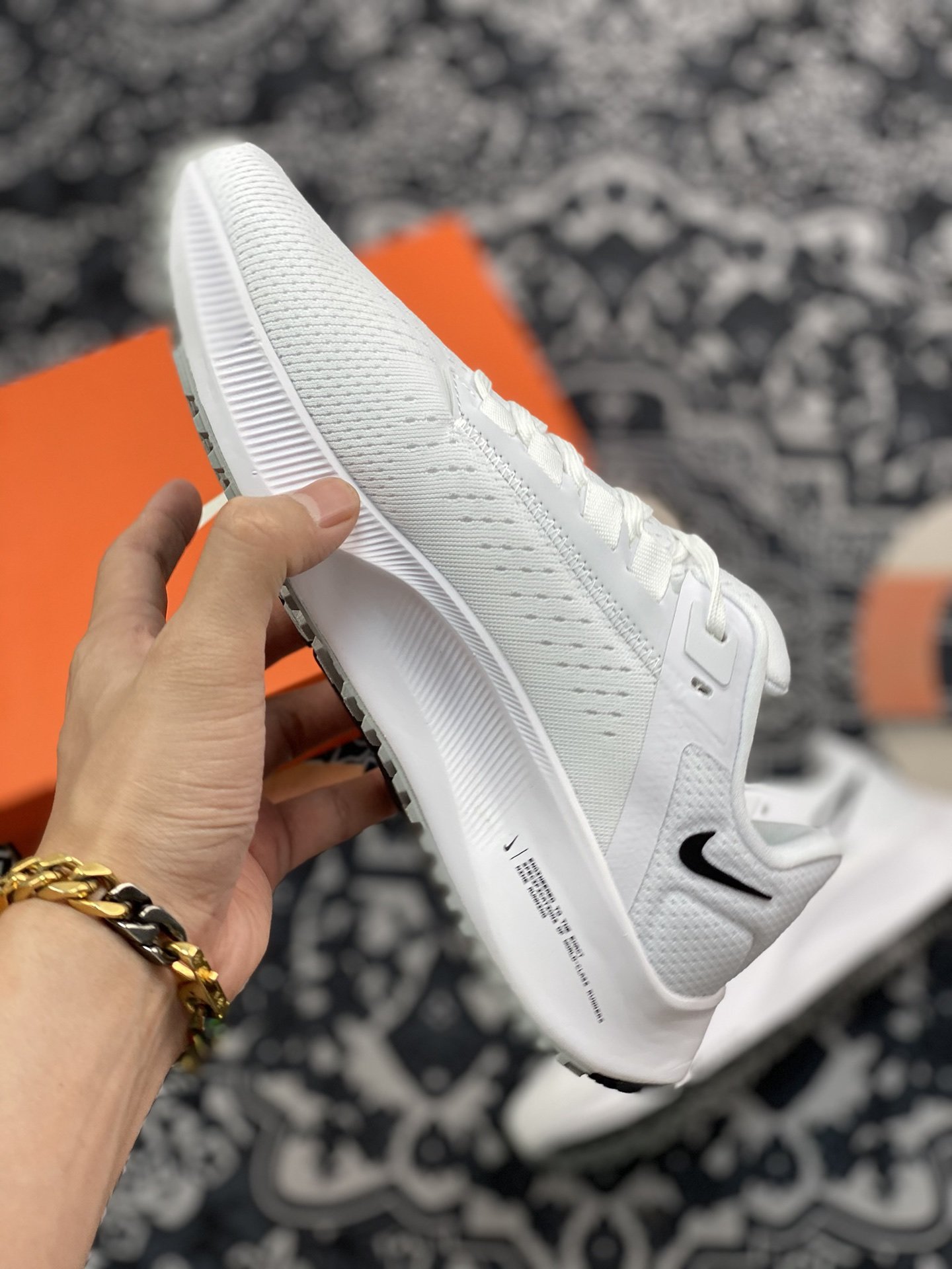 180 Nike Air Zoom Pegasus 38 飞马登月38代跑步鞋 CW7356-100