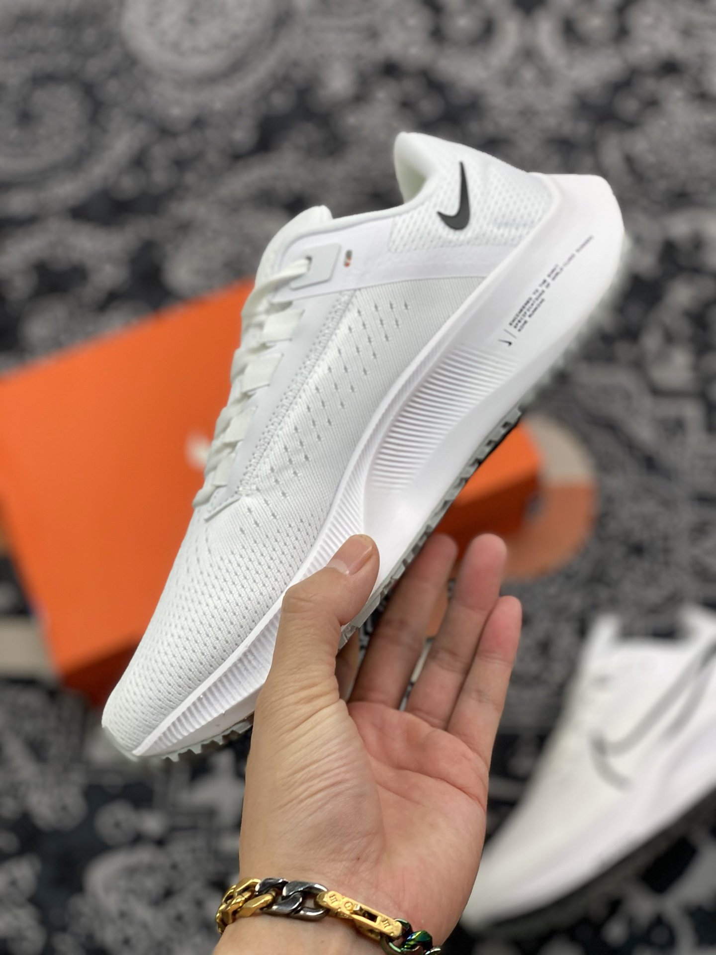 180 Nike Air Zoom Pegasus 38 飞马登月38代跑步鞋 CW7356-100