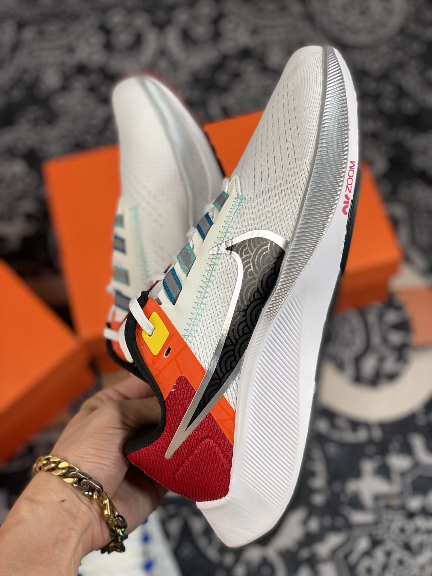 180 Nike Air Zoom Pegasus 38 登月38代网面透气跑鞋