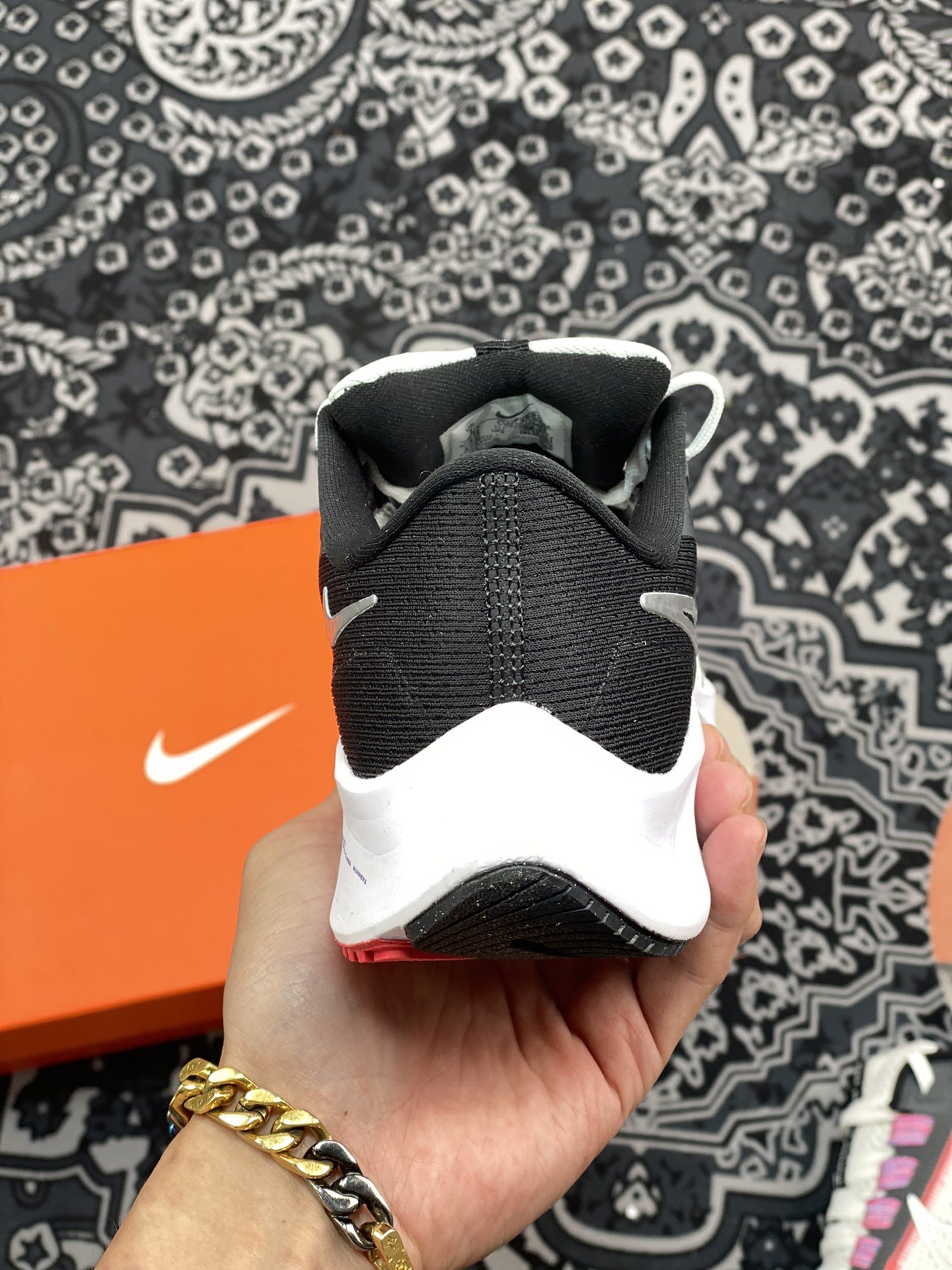 180 Nike Zoom Pegasus 38 登月38代 超轻网面跑步鞋 CT7356-003