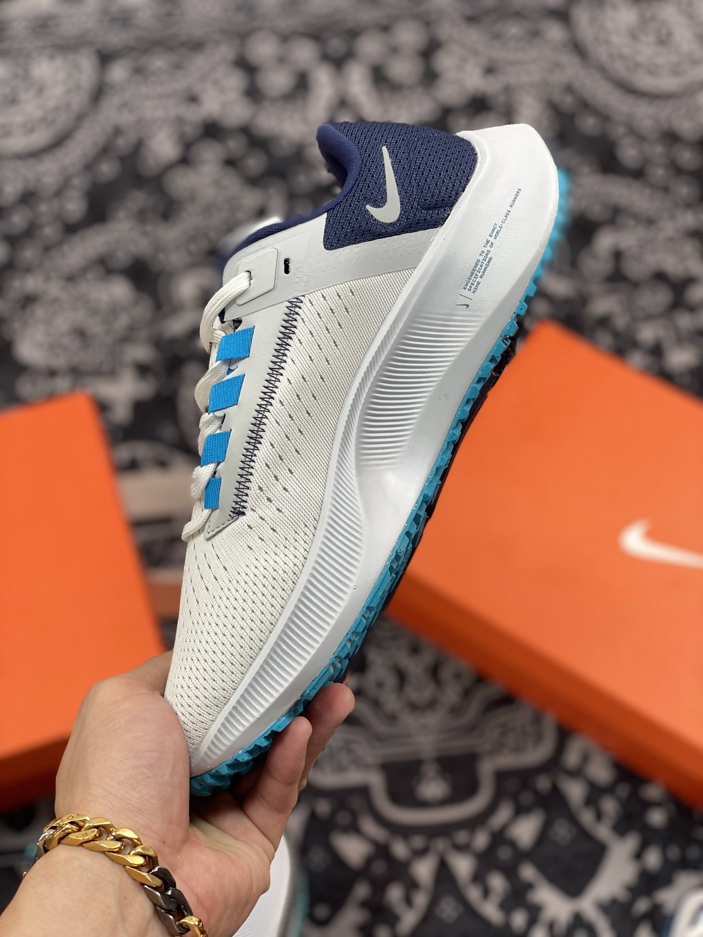 180 Nike Zoom Pegasus 38 登月38代 超轻网面跑步鞋 CW7356-101