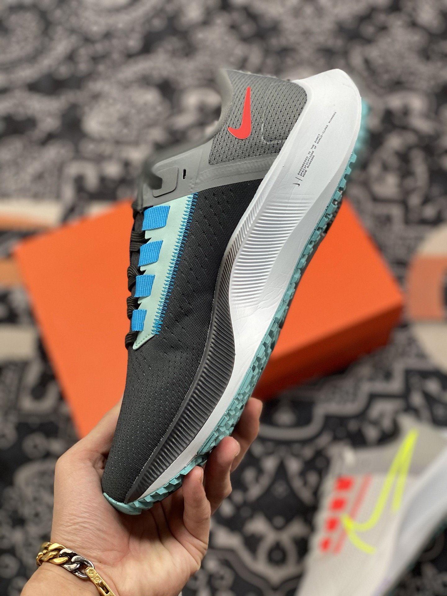 180 Nike Zoom Pegasus 38 登月38代 Limited Edition ” 鸳鸯配色 超轻网面跑步鞋 DJ3128-001