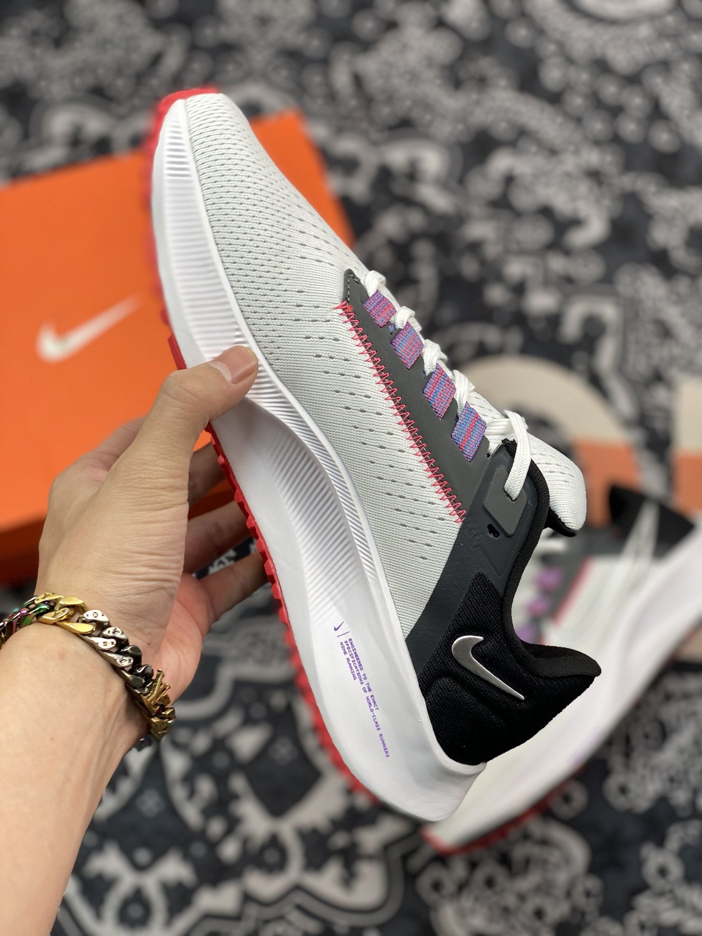 180 Nike Air Zoom Pegasus 38 飞马登月38代跑步鞋