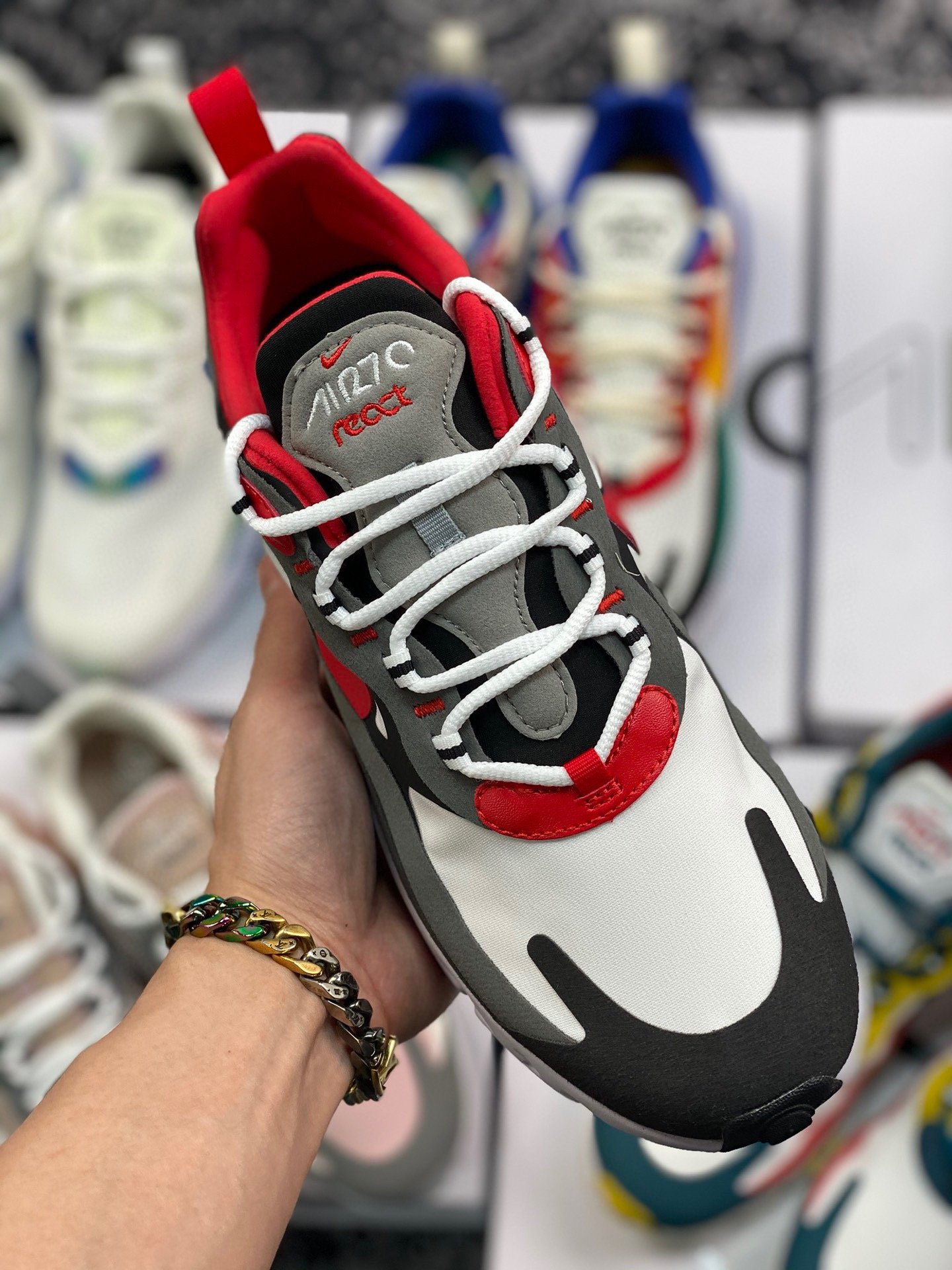 120 Nike Air Max 270 React 半小掌气垫跑鞋