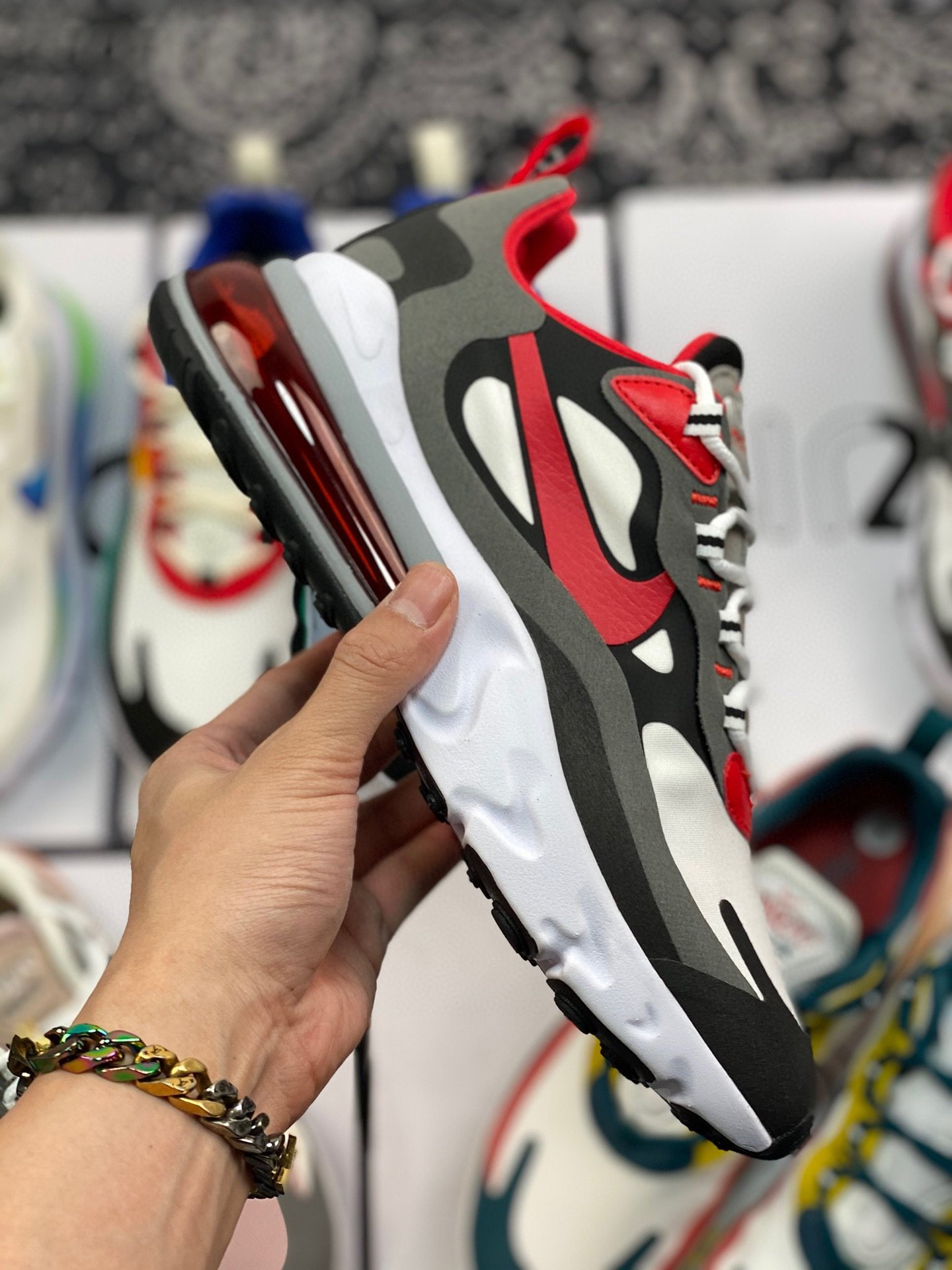 120 Nike Air Max 270 React 半小掌气垫跑鞋