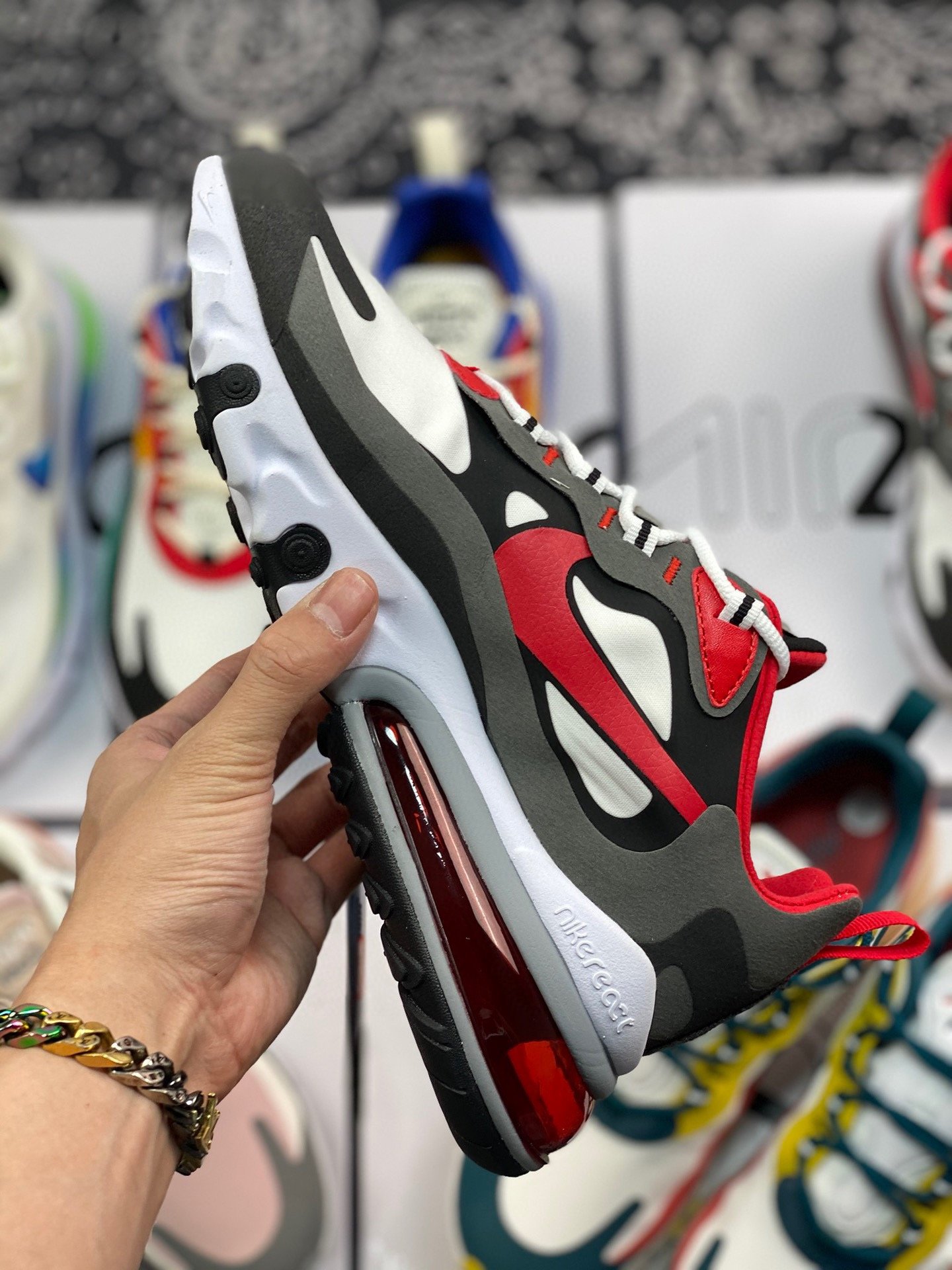 120 Nike Air Max 270 React 半小掌气垫跑鞋